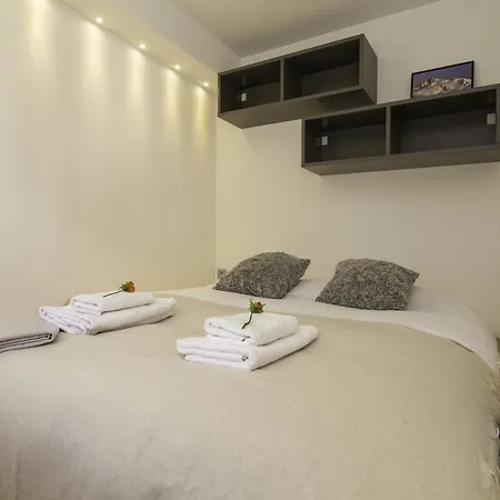 Le Concordia 4 Chic 2br In Centre | - Happy *